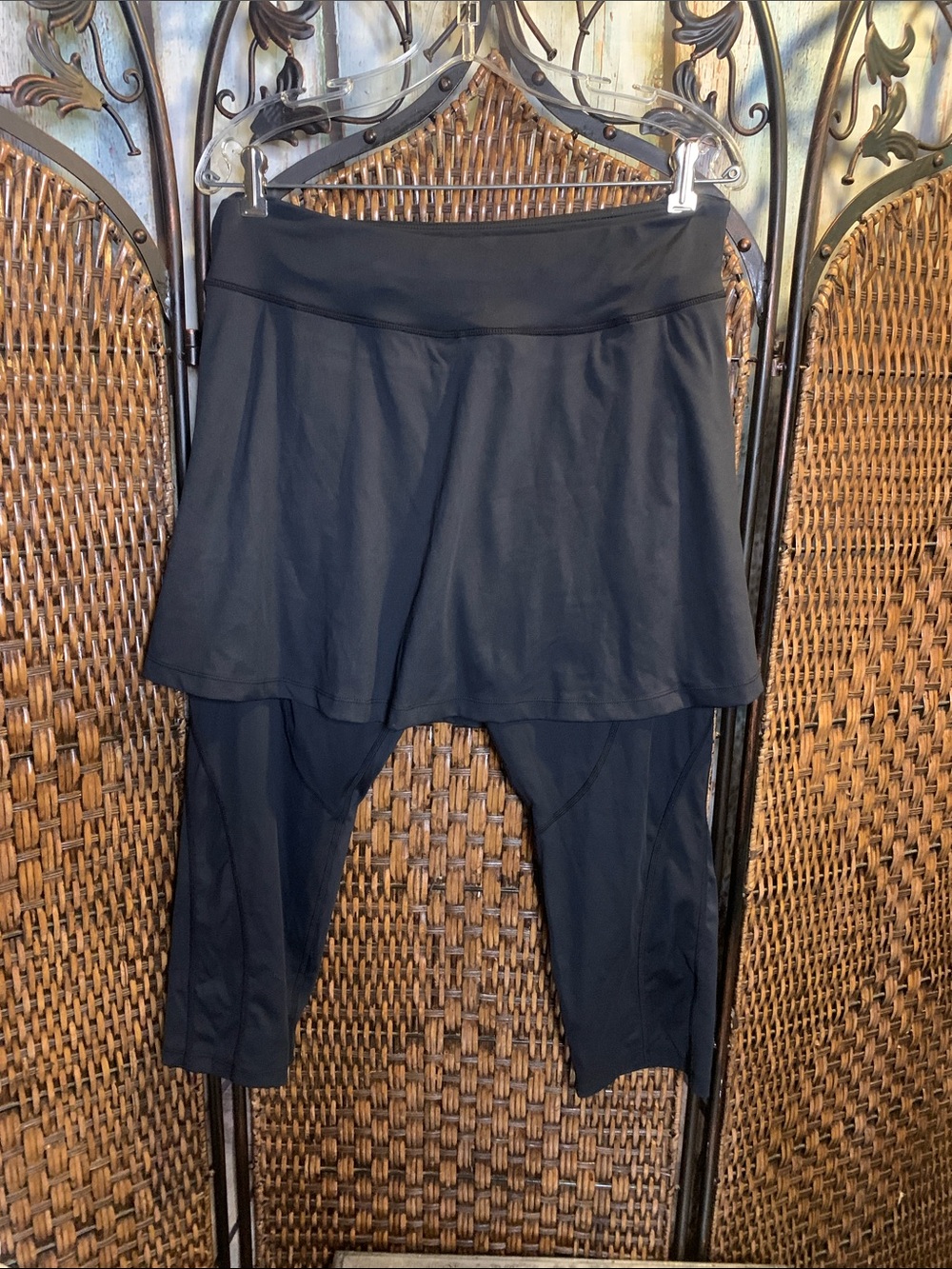 Anivivo Black Stretchy Capri Skorts Size 2X